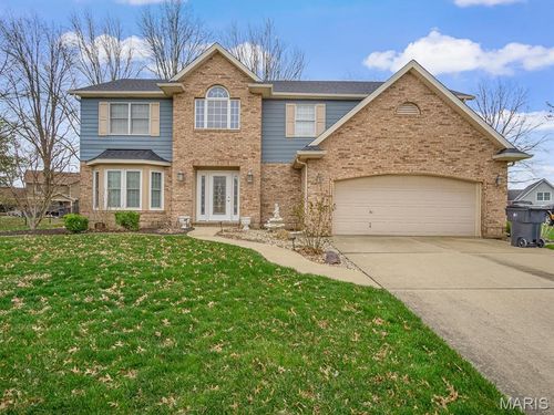 218 Winterberry Dr, Belleville, IL, 62220-2743 | Card Image