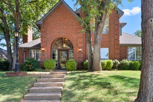 3052 Ridgeview Dr, Grapevine, TX, 76051-6307 | Card Image