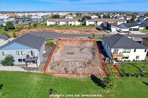 13609 W 8th Ct, Airway Heights, WA, 99001-9112 | Card Image