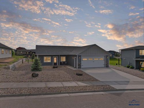 3781 W Beartooth Loop, Spearfish, SD, 57783-7712 | Card Image