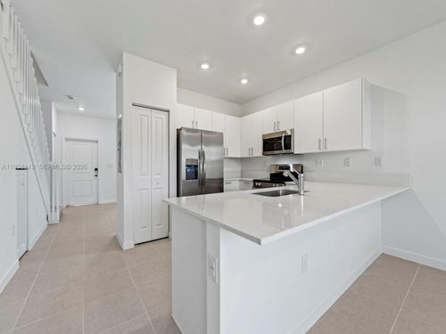 1517 Se 27th Rd, Homestead, FL, 33035-2526 | Card Image