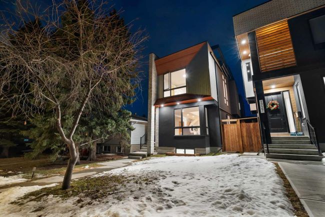 1725 23 Avenue Nw, Home with 4 bedrooms, 5 bathrooms and 2 parking in Calgary AB | Image 2