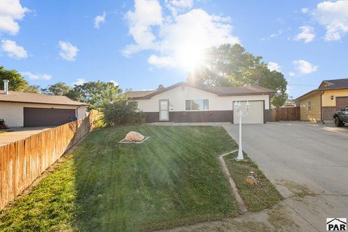 3523 White Pine Ct, Pueblo, CO, 81005-2863 | Card Image