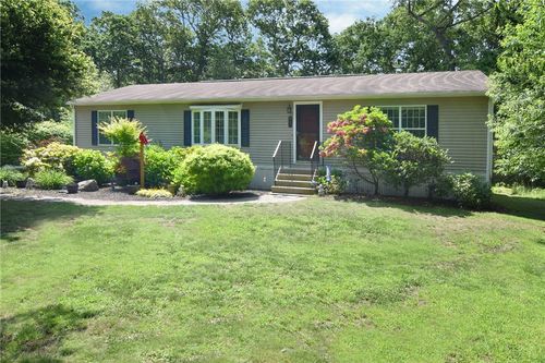 365 Leisure Dr, South Kingstown, RI, 02879-4418 | Card Image