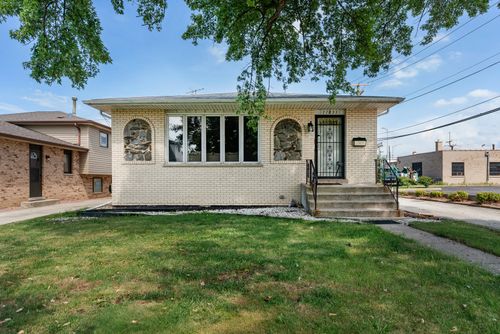 11033 Parkside Ave, Chicago Ridge, IL, 60415-2430 | Card Image