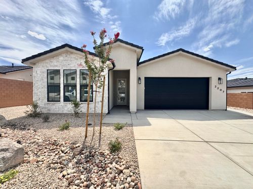 2207 E 380 S, Hurricane, UT, 84737 | Card Image