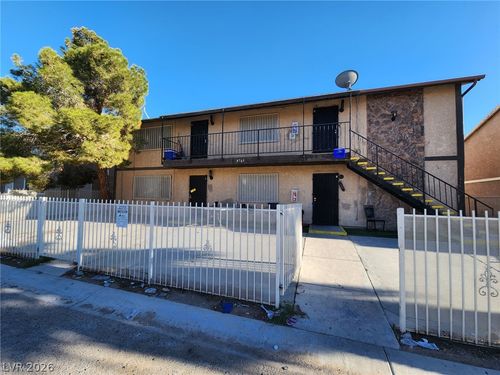 apt-4-4765 Thunderbolt Ave, Las Vegas, NV, 89115-7271 | Card Image