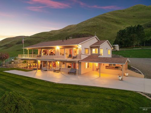 11056 Snake River Rd, Asotin, WA, 99402-9200 | Card Image