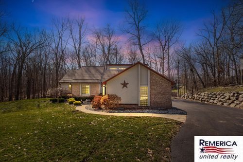 8609 N Christine Dr, Brighton, MI, 48114-8933 | Card Image