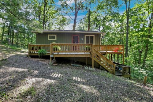 11140 Andrus Dr, Glouster, OH, 45732-9030 | Card Image