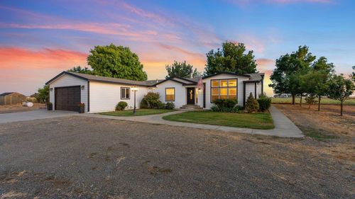 35655 County Road 20, Woodland, CA, 95695-9205 | Card Image