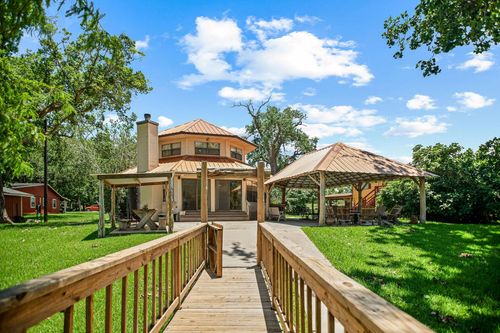 129 Selkirk Dr, Bay City, TX, 77414-9333 | Card Image
