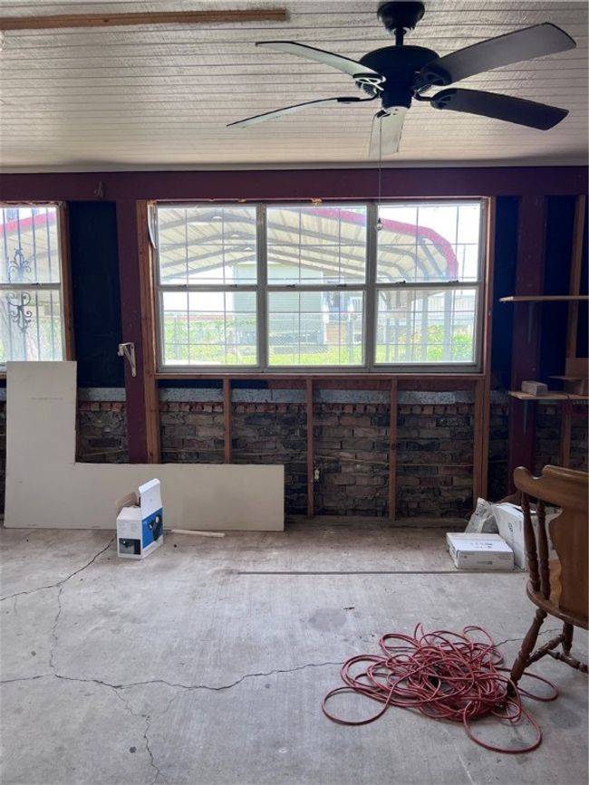 806 Dakota St, House other with 4 bedrooms, 3 bathrooms and 4 parking in Robstown TX | Image 34