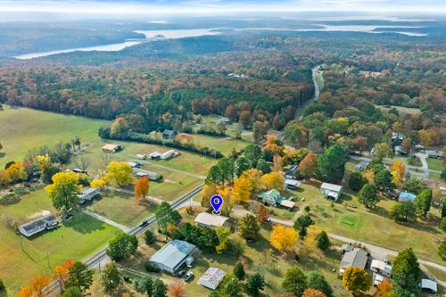 4 Persimmon Ln, Tumbling Shoals, AR, 72581-9243 | Card Image