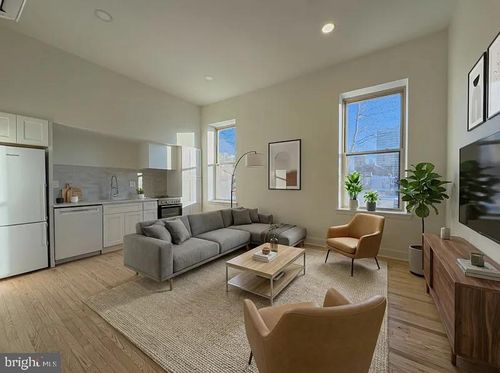 unit-2f-2005 Green Street, PHILADELPHIA, PA, 19130 | Card Image