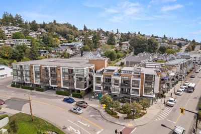 101 - 1160 Oxford St, Condo with 2 bedrooms, 2 bathrooms and 2 parking in White Rock BC | Image 1