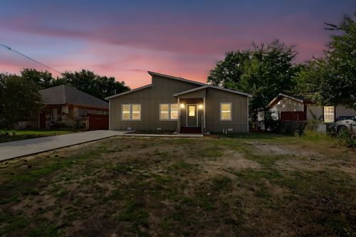 326 Adams St, Wilmer, TX, 75172-1021 | Card Image