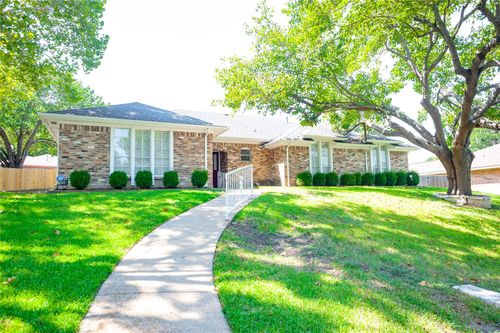 1439 Cardinal Creek Dr, Duncanville, TX, 75137-3106 | Card Image