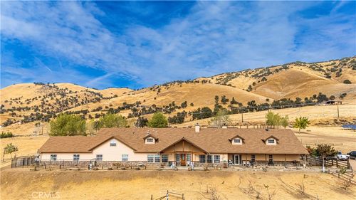 23237 Johnson Ct, Tehachapi, CA, 93561-6119 | Card Image