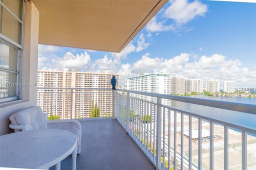 apt-1816-250 174th St, Sunny Isles Beach, FL, 33160-3352 | Card Image