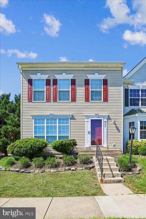 9077 Slate Stone Loop, BRISTOW, VA, 20136-1722 | Card Image