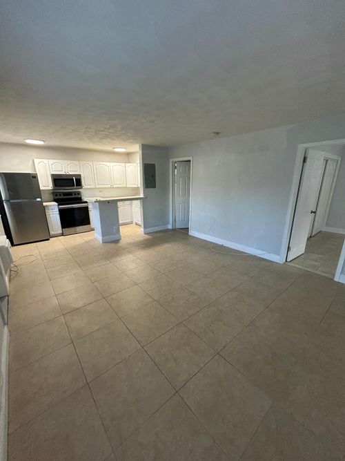 1-925 Ne 17th Ave, Fort Lauderdale, FL, 33304-5401 | Card Image