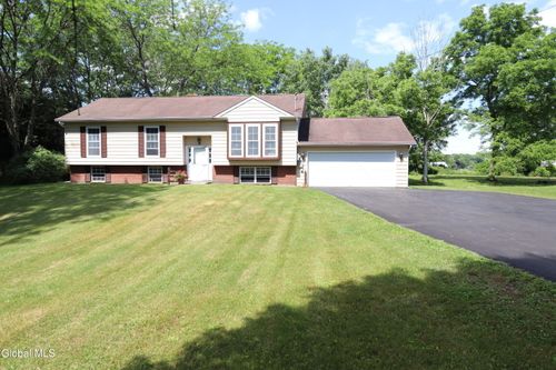 52 Biechman Rd, Ravena, NY, 12143-2713 | Card Image