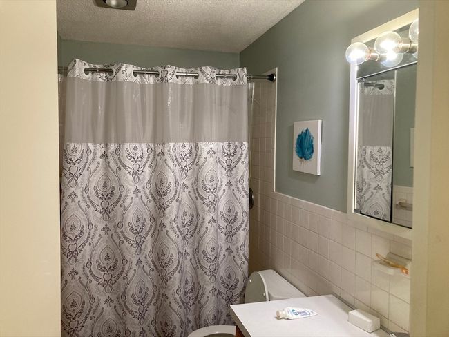 APT-68 - 2 Summit Dr, Condo with 2 bedrooms, 2 bathrooms and null parking in Reading MA | Image 7