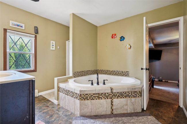 218 5 Th Ave Se, House other with 5 bedrooms, 2 bathrooms and null parking in Independence IA | Image 20