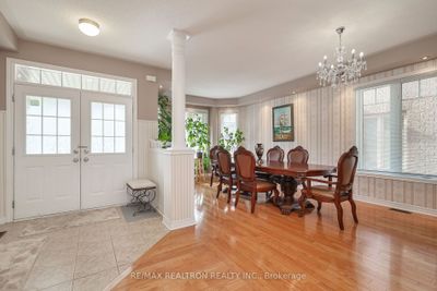 8 Dairy Ave, House other with 5 bedrooms, 5 bathrooms and 4 parking in Richmond Hill ON | Image 2