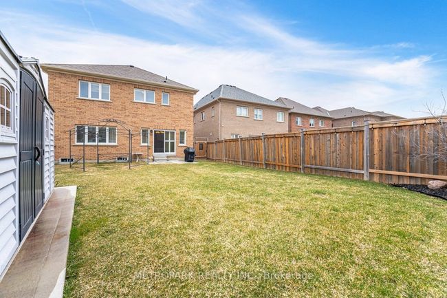 56 Manor Forest Rd, House other with 4 bedrooms, 4 bathrooms and 4 parking in Mount Albert ON | Image 50