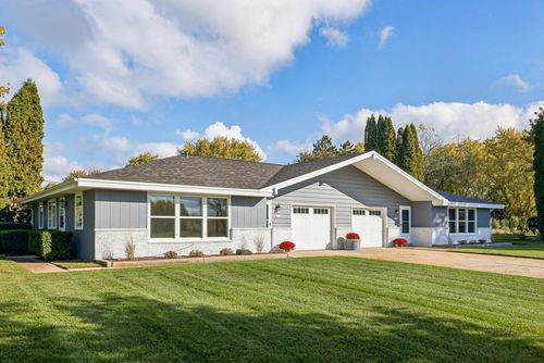 n8304-N8306 Greenwald Court, East Troy, WI, 53120 | Card Image