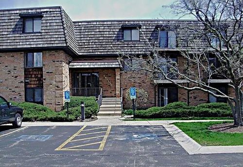 apt-2212-12 Oak Creek Dr, Buffalo Grove, IL, 60089-3735 | Card Image