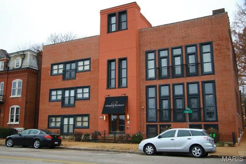 200-2401 S 12th St, Saint Louis, MO, 63104-4341 | Card Image