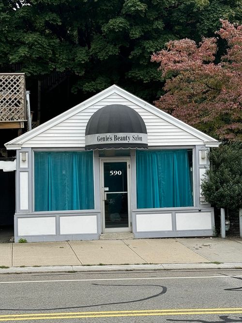 590 Franklin St, Worcester, MA, 01604-2906 | Card Image