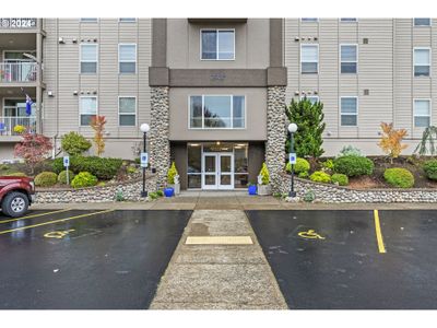 102 - 1548 River Rd, Condo with 2 bedrooms, 2 bathrooms and 1 parking in LONGVIEW WA | Image 2