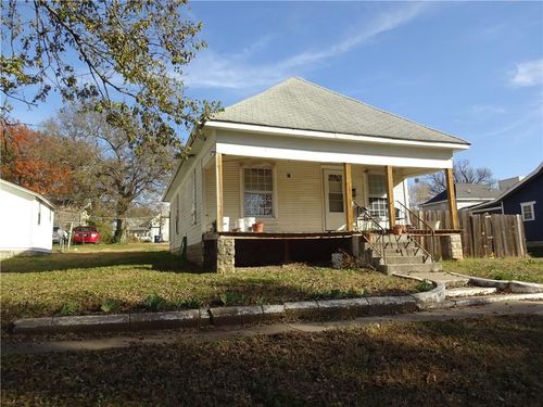308 S 8th St, Independence, KS, 67301-3608 | Card Image