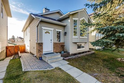 79 Covington Close Ne, House other with 4 bedrooms, 2 bathrooms and 3 parking in Calgary AB | Image 1