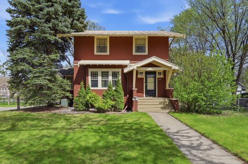 1202 6th St S, Fargo, ND, 58103-2749 | Card Image