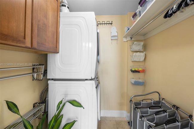 APT-6M - 5055 Collins Ave, Condo with 2 bedrooms, 3 bathrooms and null parking in Miami Beach FL | Image 21