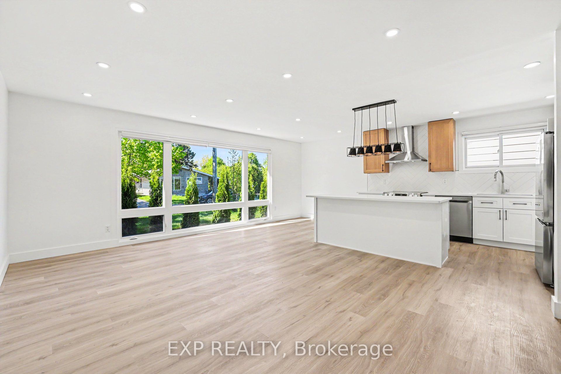 Residential in Hunt Club - South Keys and Area 4