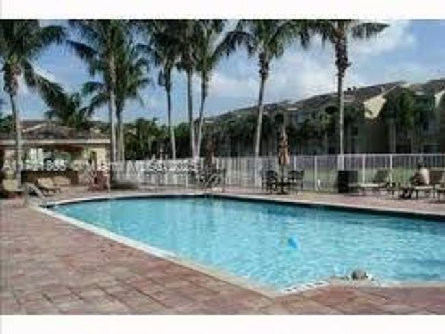 APT-129 - 2600 S University Dr, Condo with 3 bedrooms, 2 bathrooms and null parking in Davie FL | Image 33