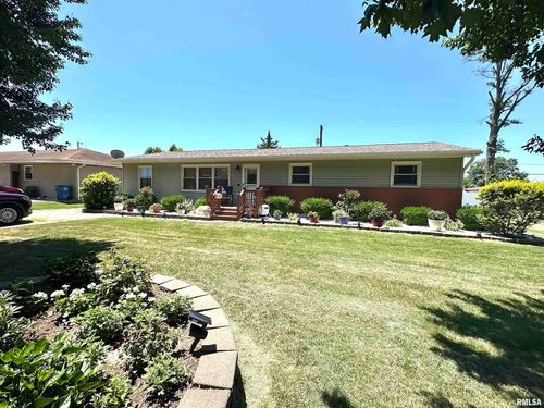 634 Sara Dr, Centralia, IL, 62801-4439 | Card Image