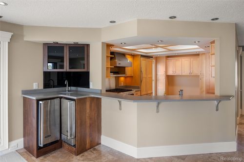 2-31705 S River Rd, Harrison Township, MI, 48045-5728 | Card Image