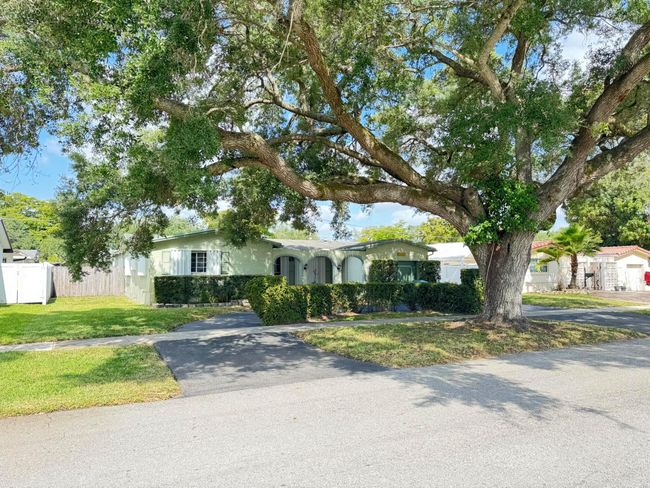 5013 Sw 88 Th Ter, House other with 3 bedrooms, 2 bathrooms and null parking in Cooper City FL | Image 4
