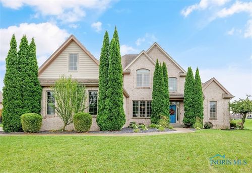 1551 Gleneagles Dr, Bowling Green, OH, 43402-5226 | Card Image