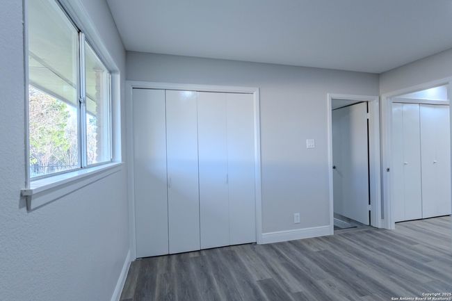 10215 Rafter O Trl, House other with 5 bedrooms, 2 bathrooms and null parking in Helotes TX | Image 24
