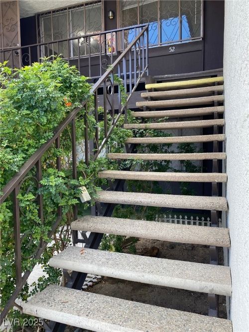 apt-54-1405 Vegas Valley Dr, Las Vegas, NV, 89169-2209 | Card Image