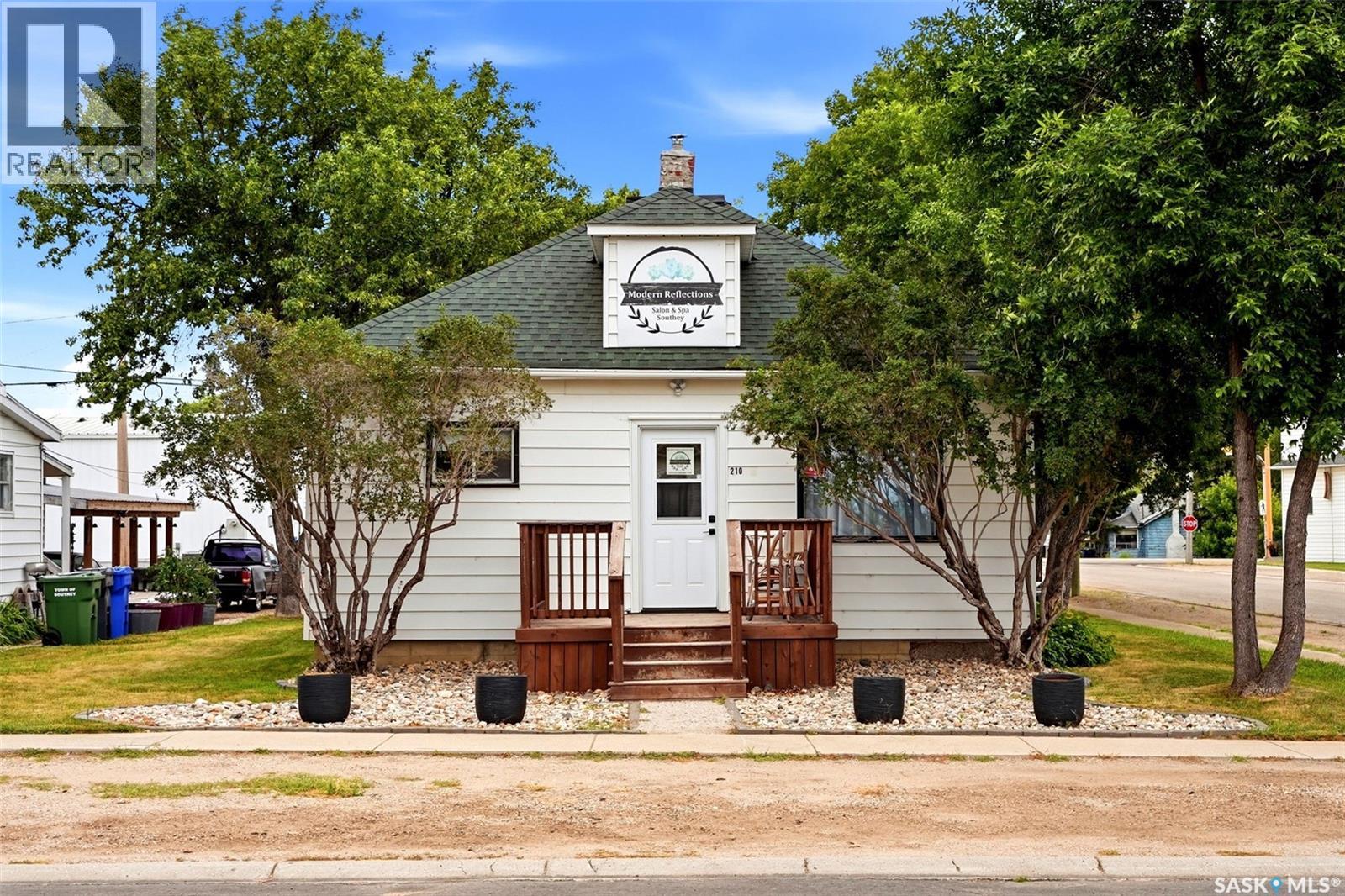 Commercial Sale in Southey