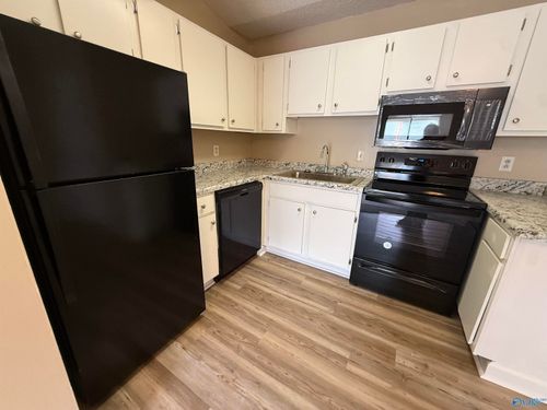 109-6611-C Willow Pointe Nw, Huntsville, AL, 35806-2437 | Card Image